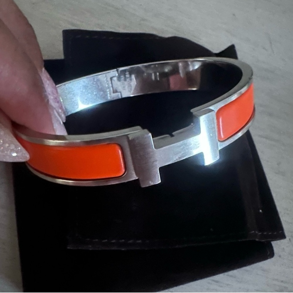 💯 Authentic Hermes orange bracelet